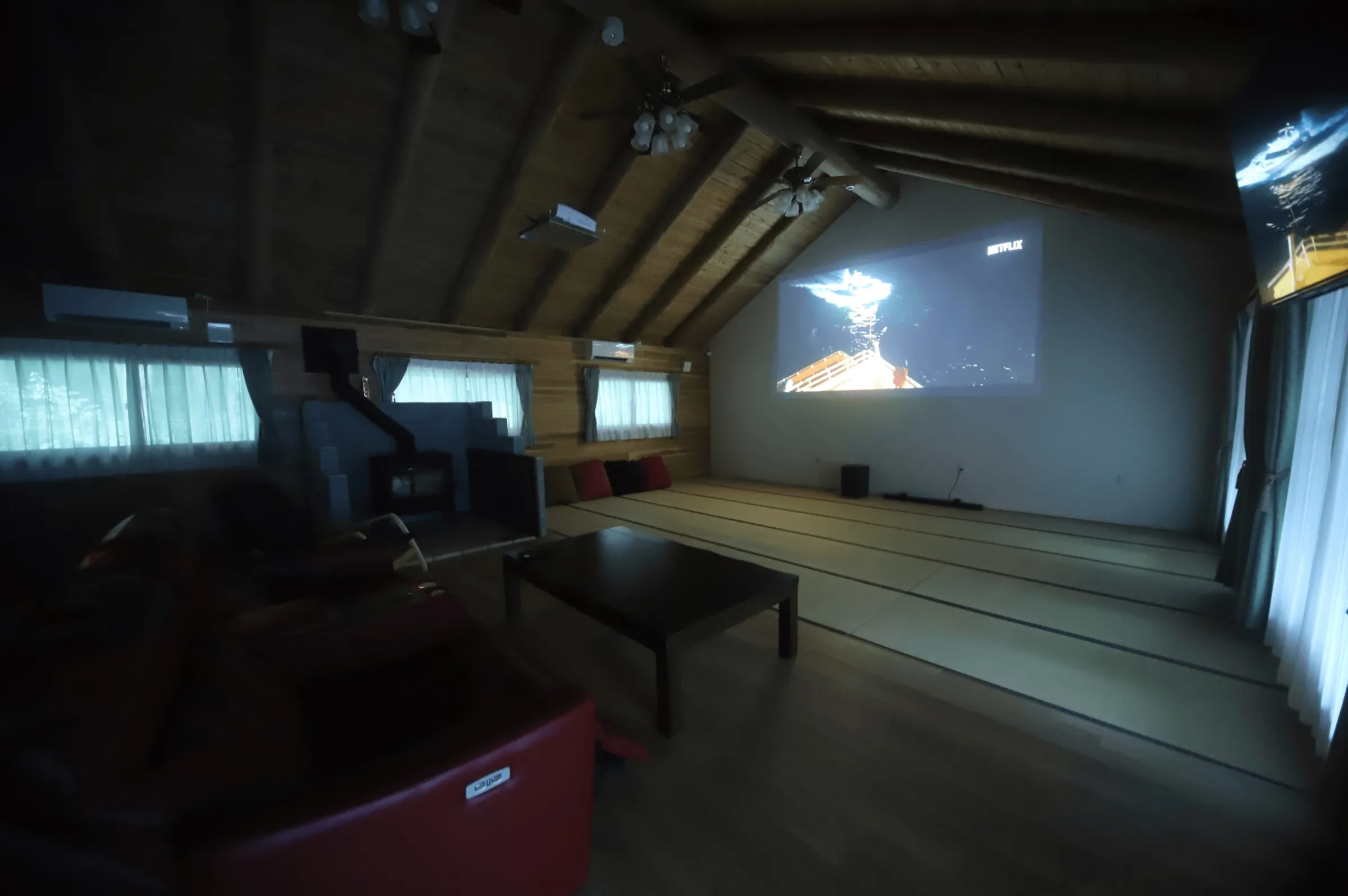 シアタールーム